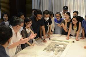 Permalink to Studying Art History with an Ethnographic Eye Project participants discuss features of a Chinese Republican period painting at the National PalaceMuseum in Beijing. Painting: Chen Hengque (Chen Hengke, 1876-1923), Viewing Paintings, 1918. Hanging scroll, ink and colour on paper. 87.7 x 46.6 cm. Collection: Palace Museum, Beijing. Photo: Wu Fang