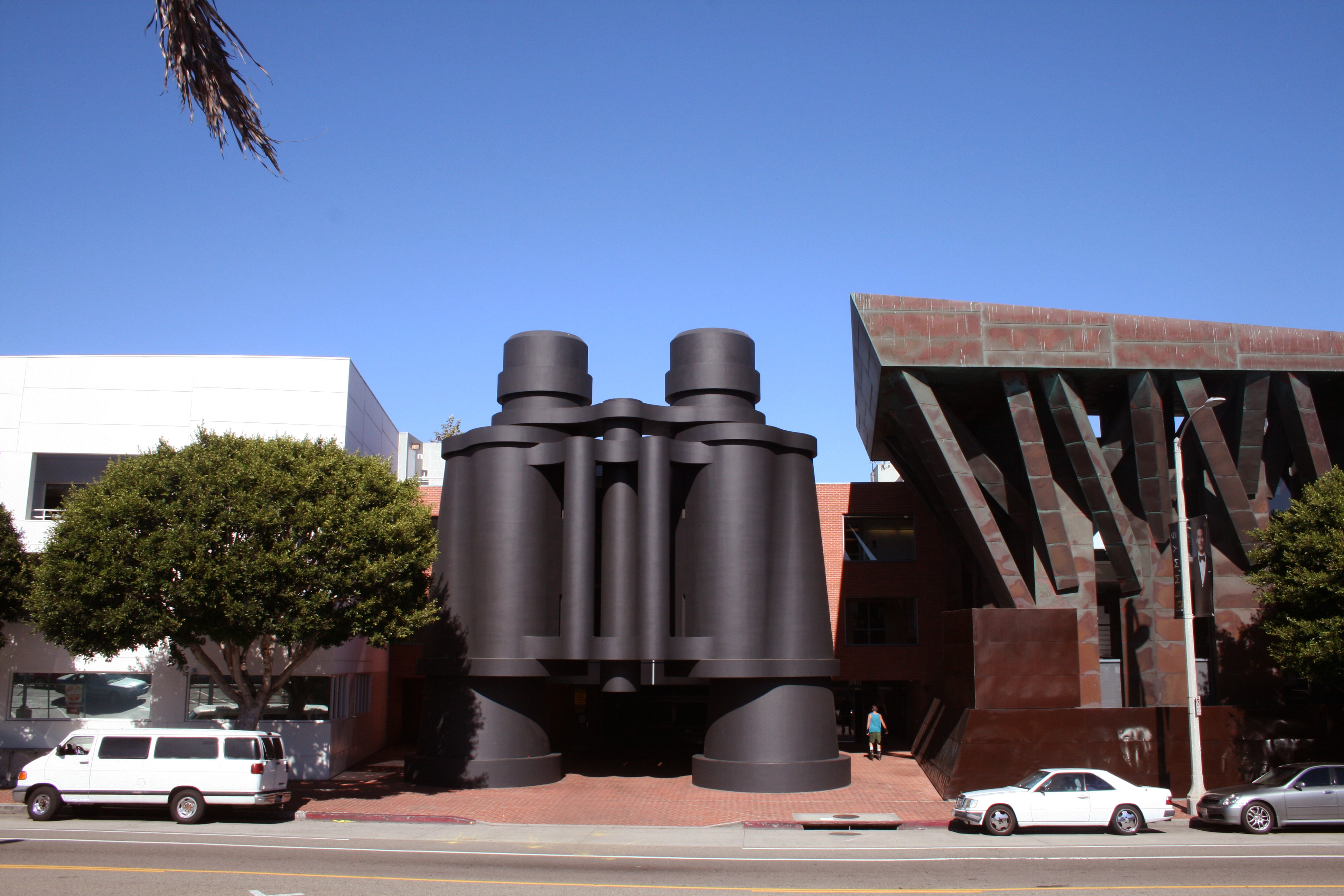 10 Frank Gehry Buildings to See in L.A.