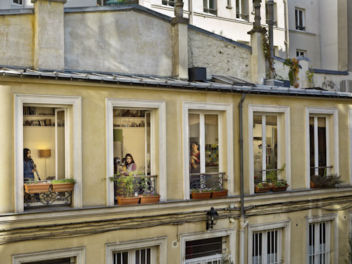 Le 31 octobre 2012, rue du Faubourg-du-Temple, Paris-11e, Gail Albert-Halaban Le 31 octobre 2012, rue du Faubourg-du-Temple, Paris-11e, Gail Albert-Halaban